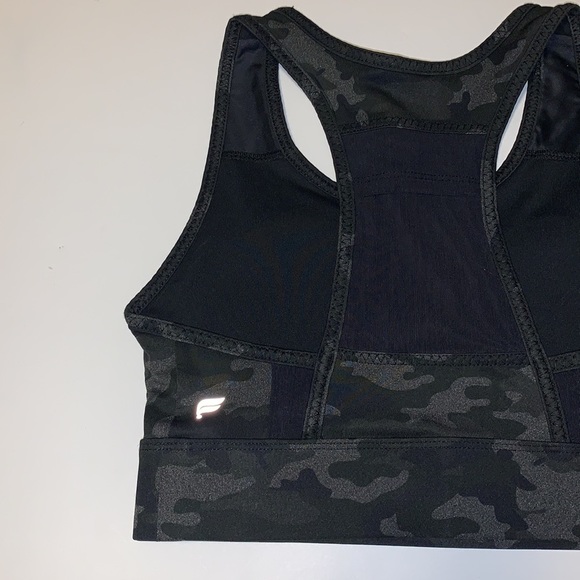 🆕 Fabletics “Mila” Black and Grey Camouflage Print Sports Bra - Women’s Size XS - Picture 5 of 8